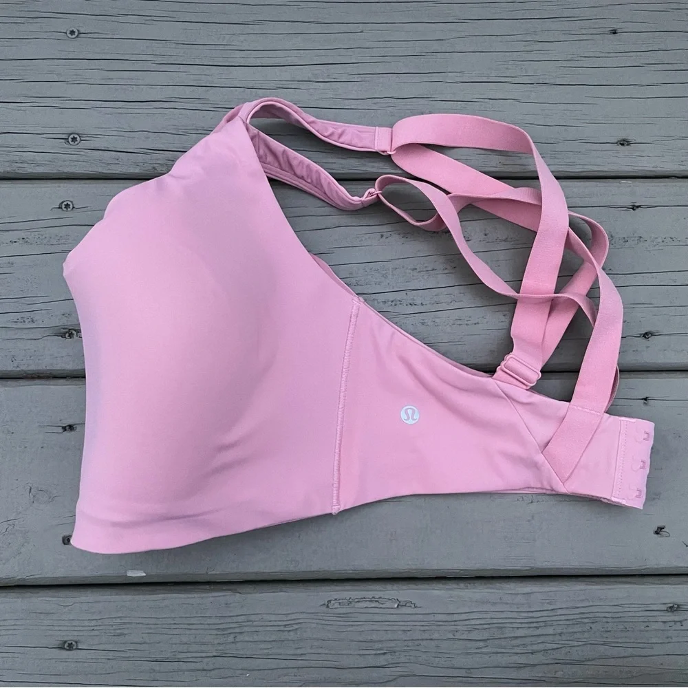 Lululemon Energy Bra *High Support in Pink Puff bra size 38 DD